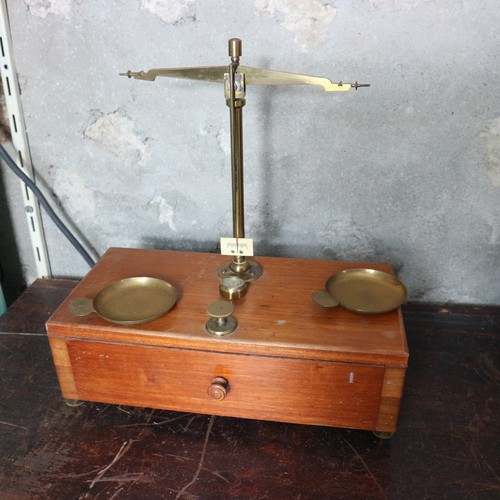 Ancienne petite balance - petite,