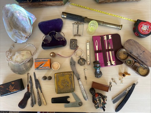 Lot objets vitrine - lot, couture